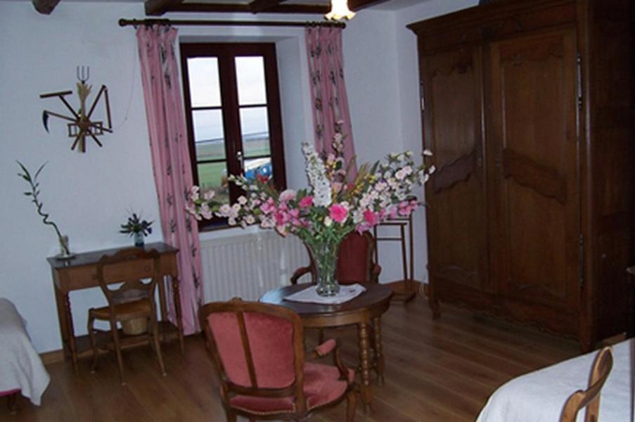 Ferme Du Montheu Bed & Breakfast Dommartin sous Amance Eksteriør bilde