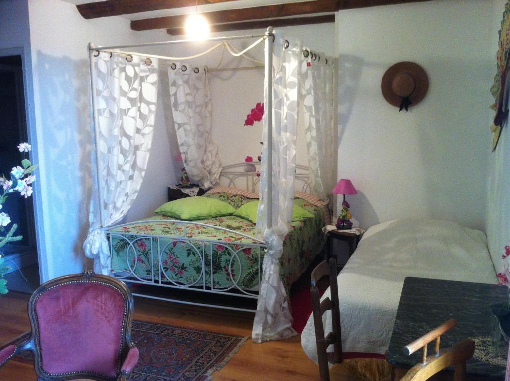 Ferme Du Montheu Bed & Breakfast Dommartin sous Amance Rom bilde